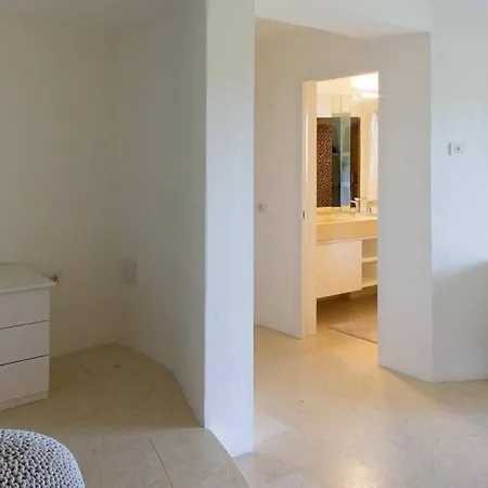 In With 7 Bedrooms Hébergement de vacances *